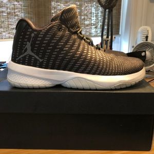 Air Jordan B. Fly